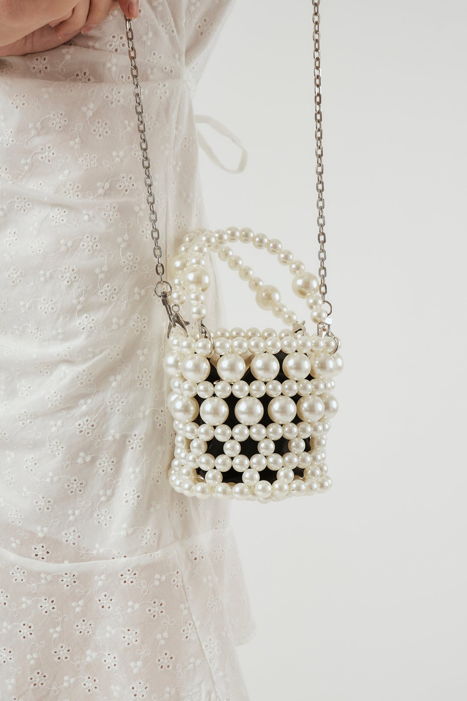 PetiteFauxPearlPurse_03.jpg